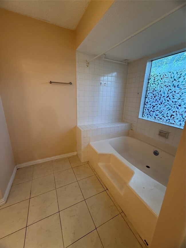 Photo - 4027 Summit Valley Dr