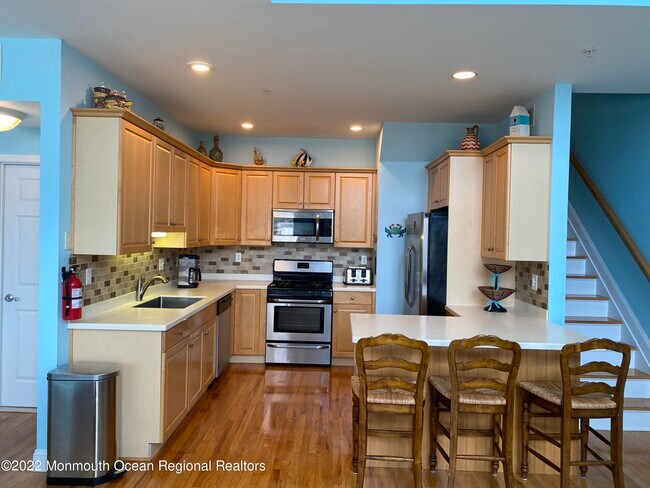 Photo - 15 Sumner Ave