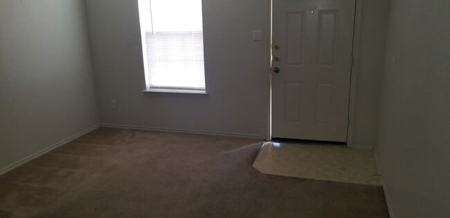 Photo - 125 Ryan Cir Unit B