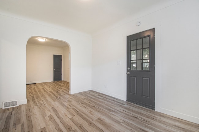 Photo - 1036 Park St SW