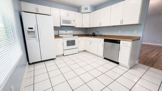 3335 Catamaran Way