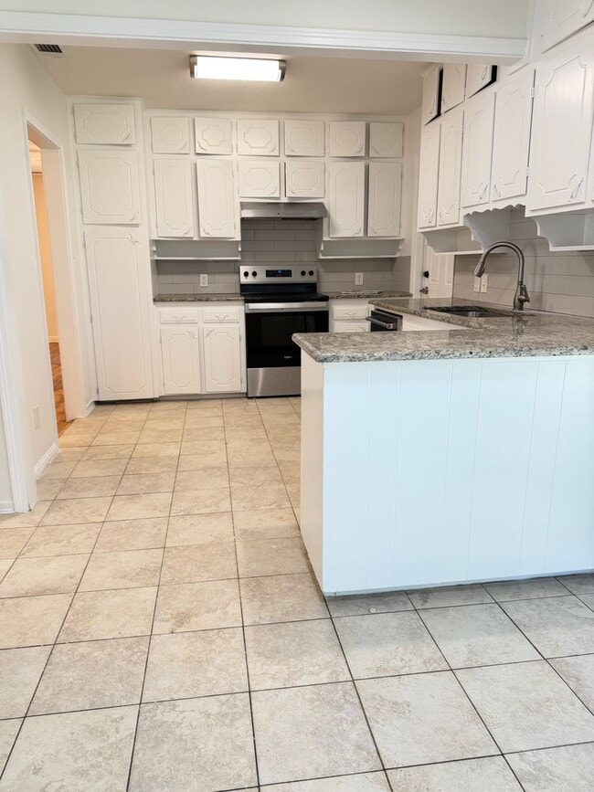 Photo - Updated Ridglea North Home Near I-30 & Downtown FW