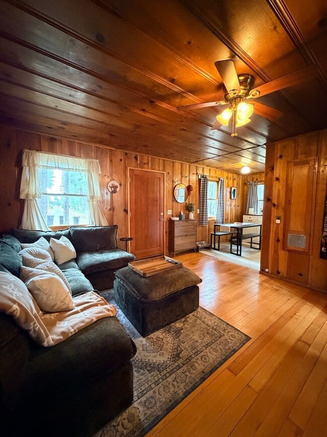 Photo - 3396 Freel St