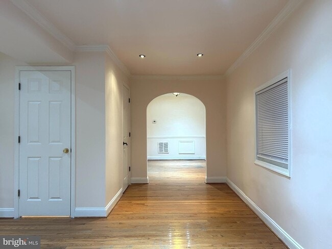 Photo - 5342 James Pl NE