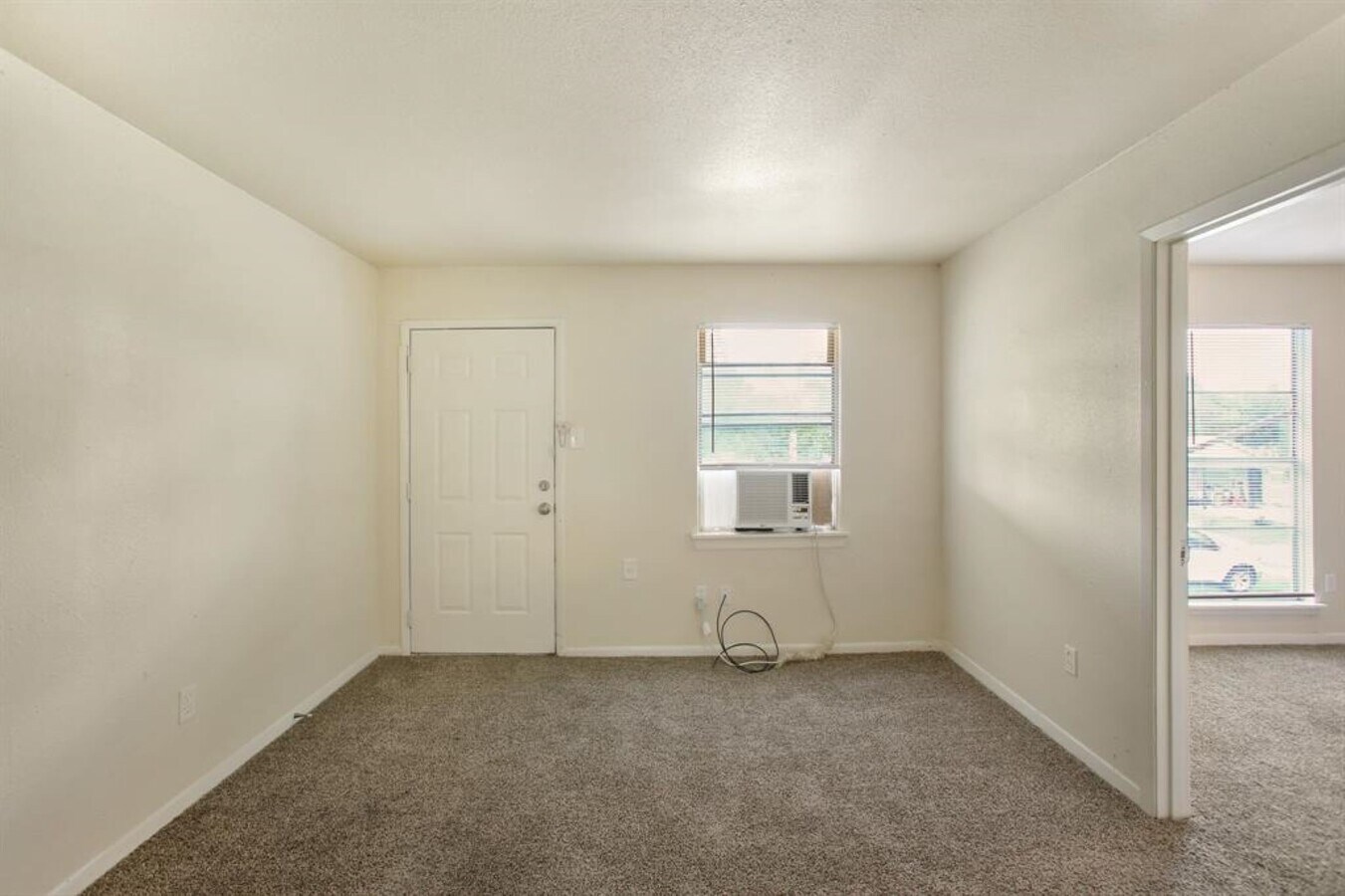 Photo - 5415 3 Rd St