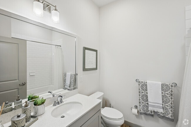 2BR, 2BA - 955SF - Second Bathroom