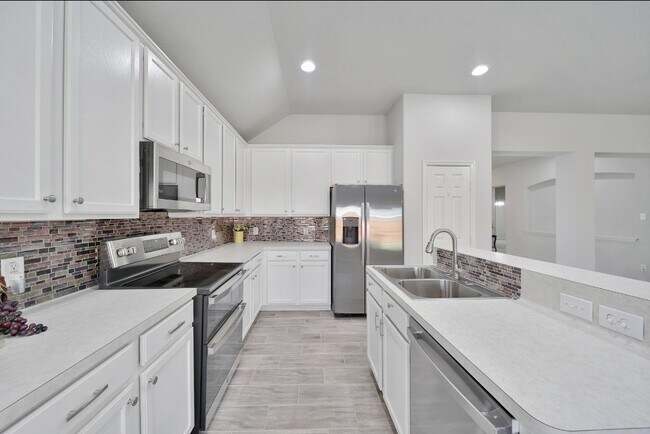 Photo - 19310 Young Oak St