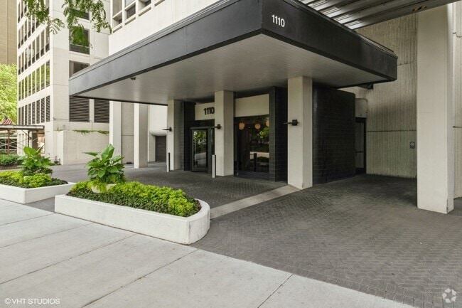 Building Photo - 1110 N Lake Shore Dr Unit 19N Rental