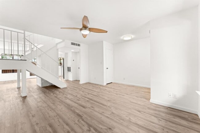 Photo - 903 Silver Quail Ln