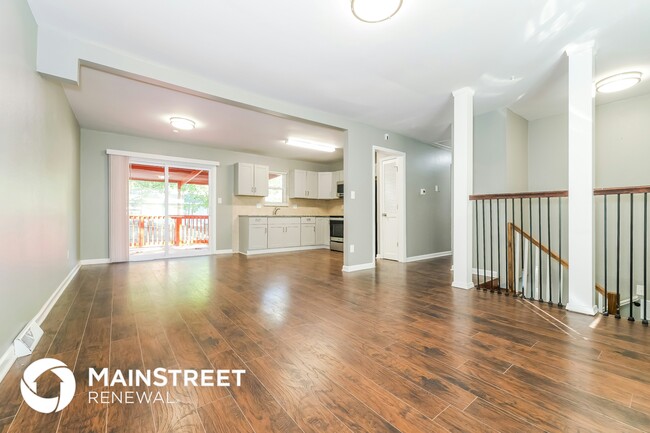 Photo - 404 SW Keystone Ct