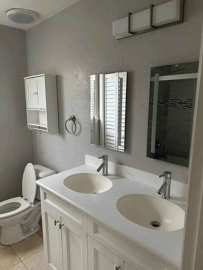 Photo - 3813 NW 27th St