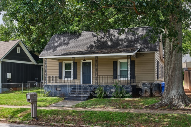 79 Allen St