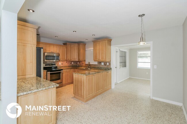 Photo - 2414 Foster Ln