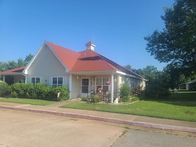 55+ Autumnwood Point Apartments