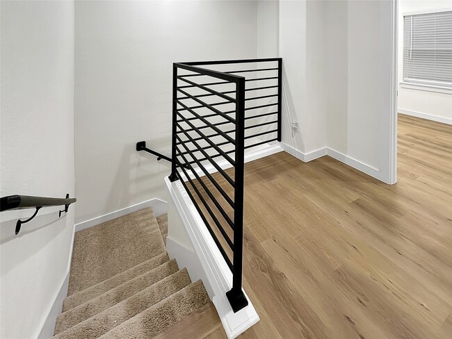 Photo - 6004 Bacher St