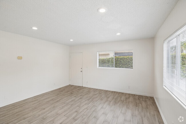 Studio - 445SF - Living Room