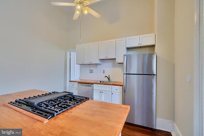 Photo - 1700 Park Ave