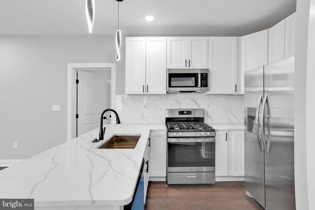 Photo - 2838 27th St NE