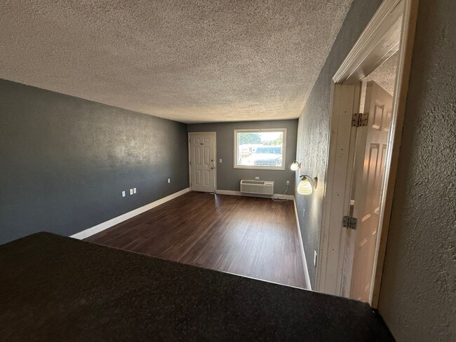 Photo - 115 E Valley View Dr Unit Apt 2