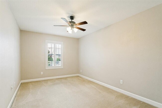 Photo - 9932 George Washington Dr
