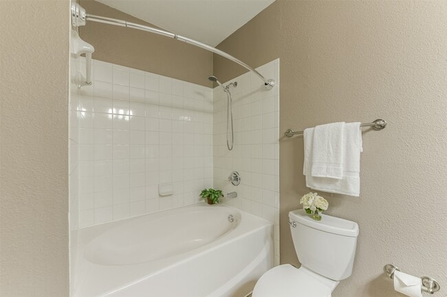 Photo - 2255 Braeswood Park Dr Unit 153