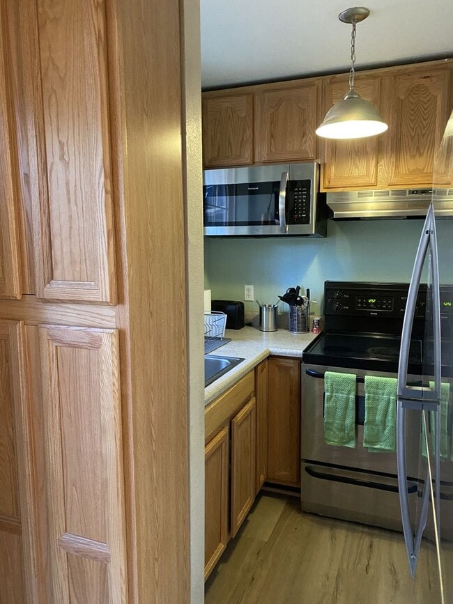 Photo - Doll House in the woods! - Pollock Pines $1375