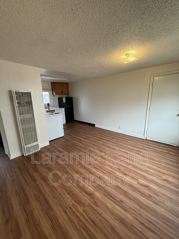 Photo - 859 N 4th St