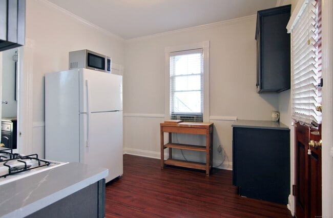 Photo - 11 Dolsen Pl Unit 1