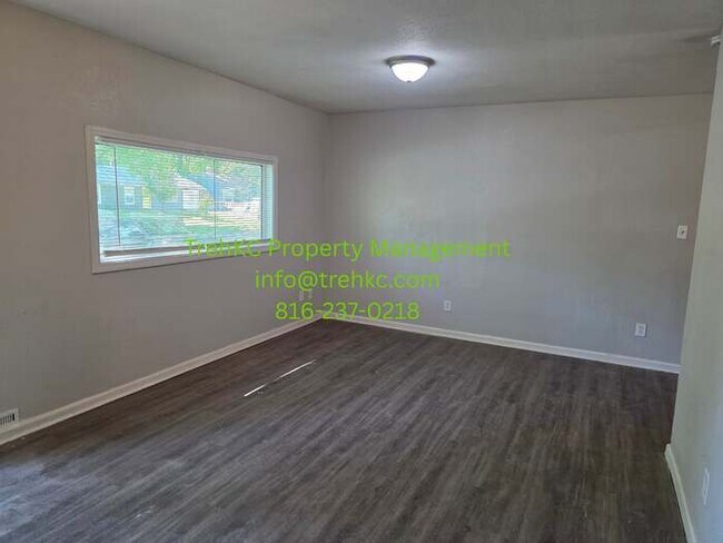 Photo - 11206 Corrington Ave