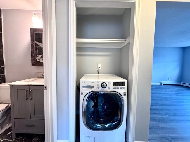 Photo - Newton Family-Friendly modern 2-bed with h...