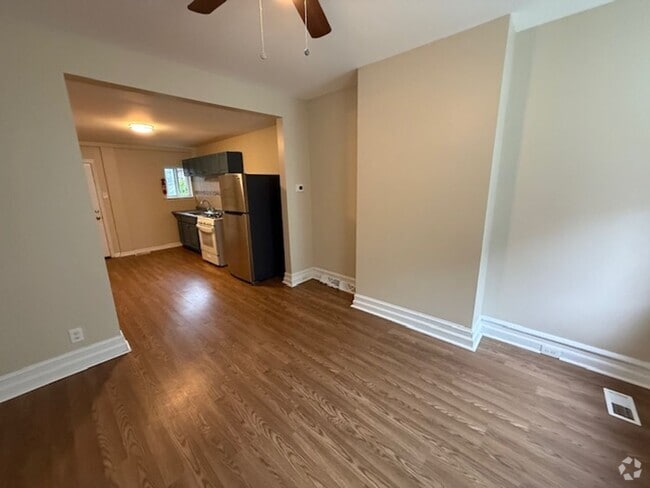 Building Photo - 930 Edgley St Rental