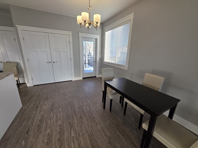 Photo - 8312-8388 88 Ave