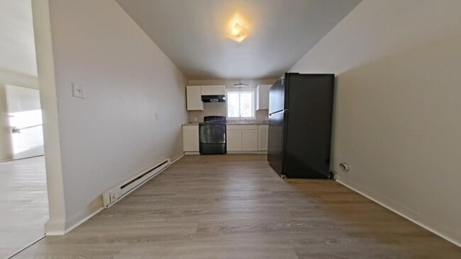 Photo - 610 Hawthorne Ave