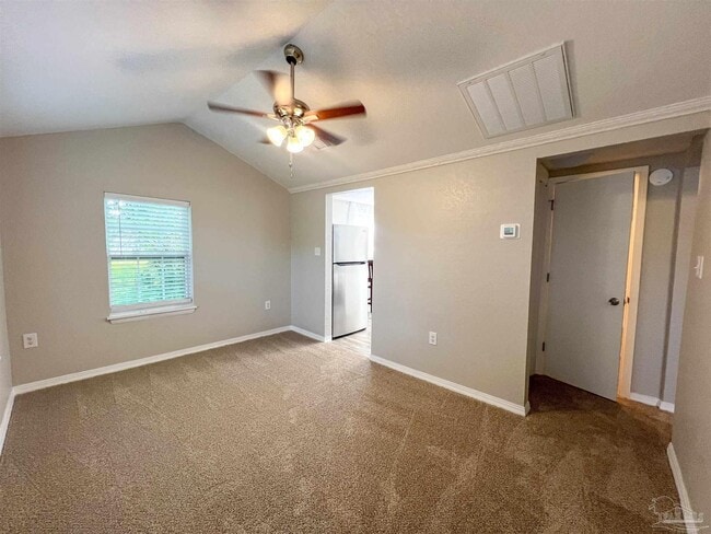 Photo - 2265 Klinger St