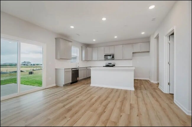 Photo - 16465 Mount Logan Rd