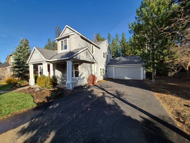 Photo - 3 Bed 2.5 Bath - The Parks at Broken Top.