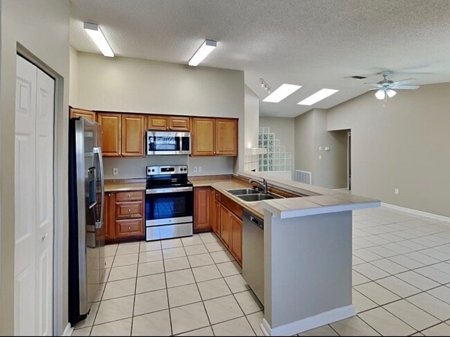 Photo - 289 Millstone Dr