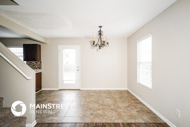 Photo - 622 Greenway St