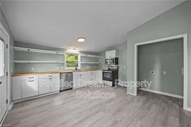Photo - 608 Montgomery St
