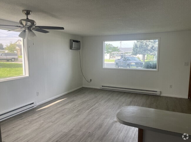Building Photo - The Grove Rental