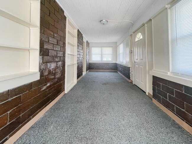 Photo - Washer/Dryer Hook Ups