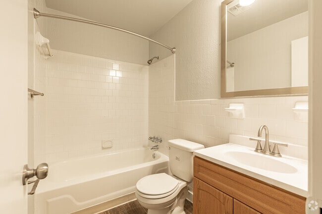 2BR, 2BA