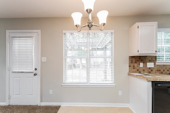 Photo - 3664 Stonefield St SW