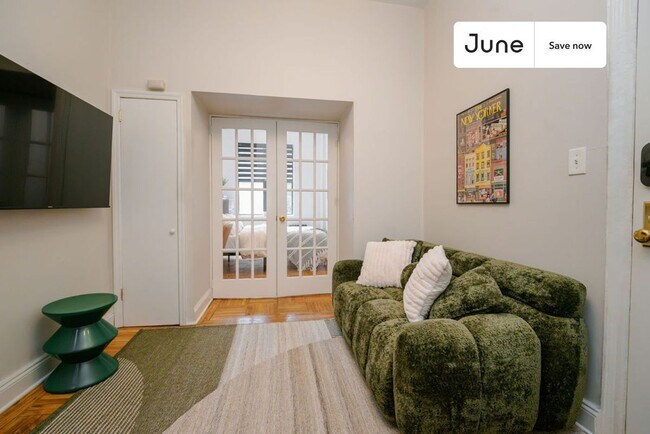 Photo - 715 E 5th St Unit 1B