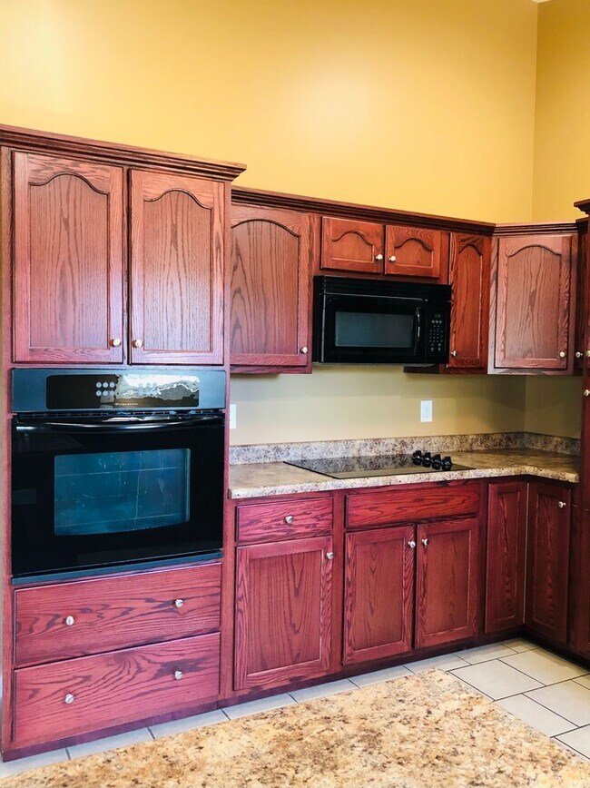 Photo - 102 Ethan Ct