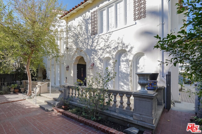 Building Photo - 1815 Grace Rental