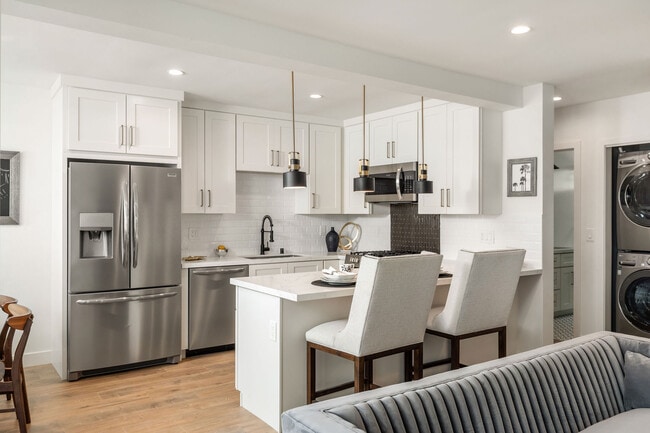 Photo - 10022 Culver Blvd