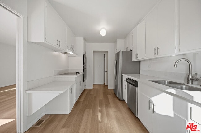 Photo - 11920 Montana Ave Condo Unit 1