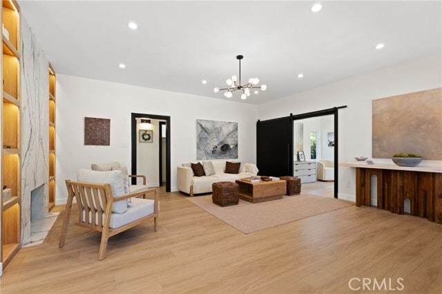 Photo - 6016 Woodlake Ave