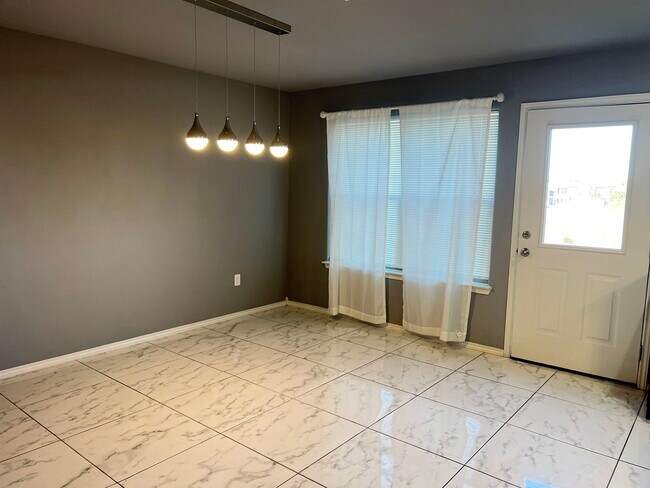 3402 La Terraza Wy